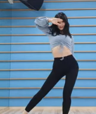 TWICE(トゥワイス)モモの私服！着用してるスウェットのブランドはどこ？